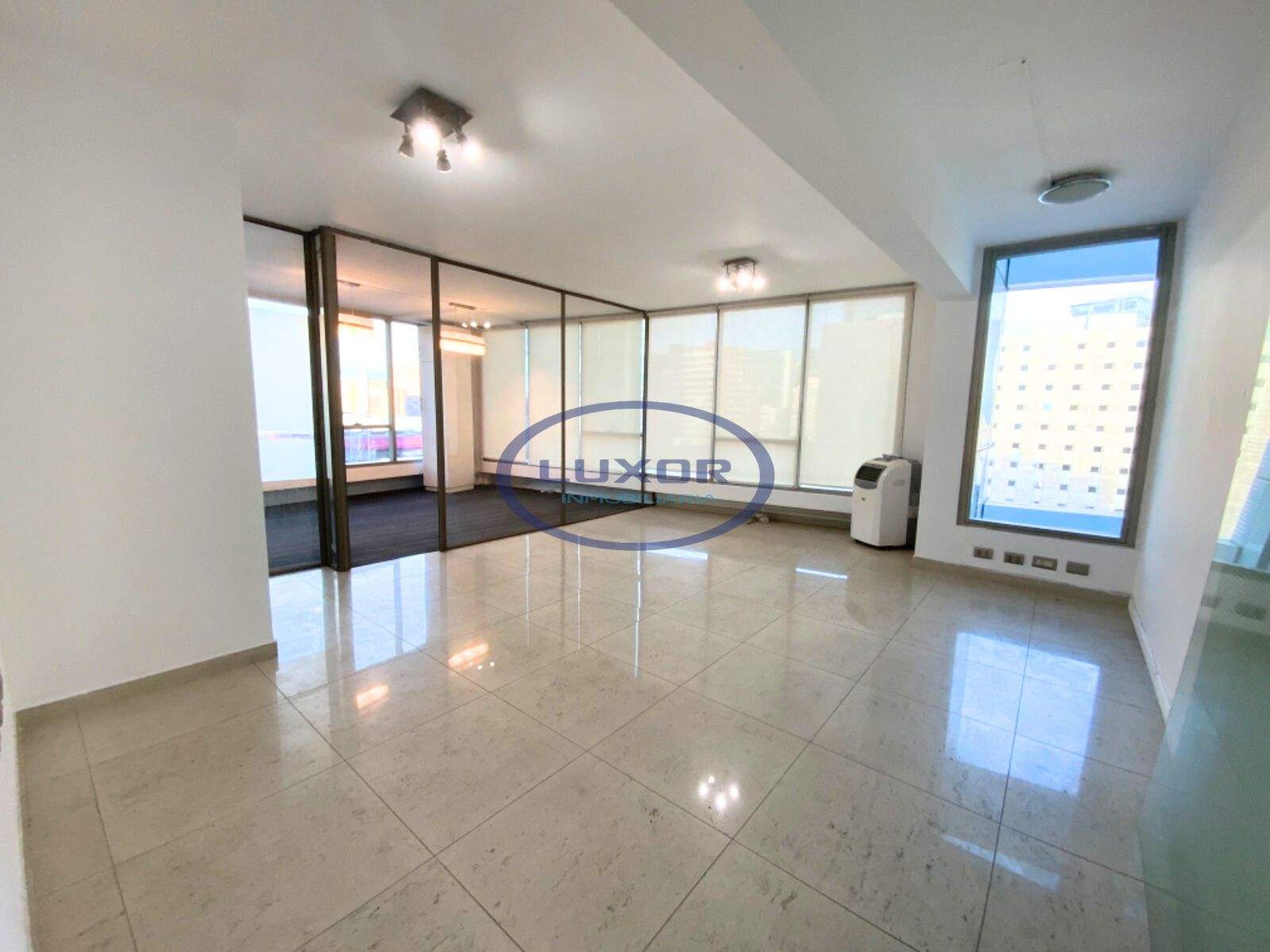 Oficina en Arriendo