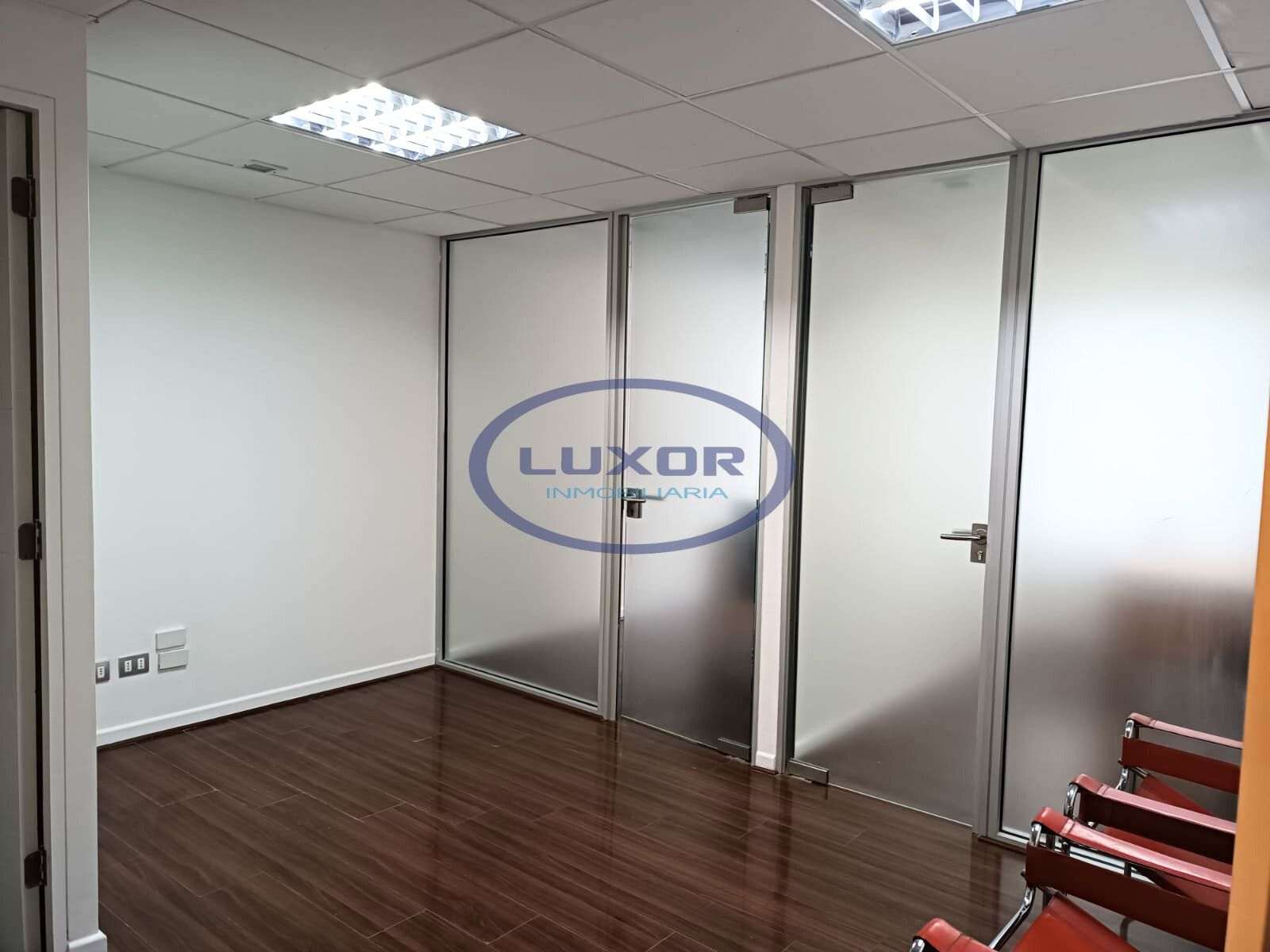 Oficina en Arriendo
