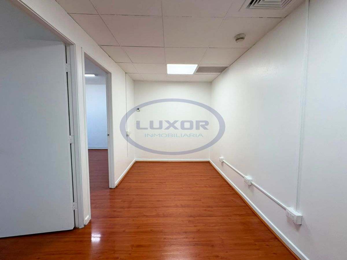 Oficina en Arriendo